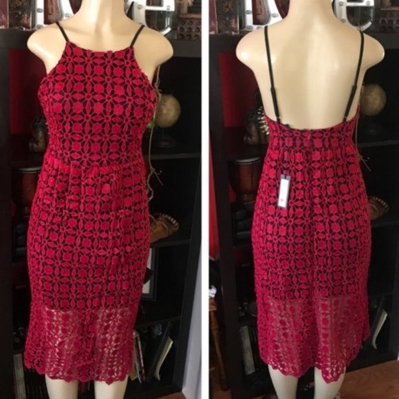 Romeo & Juliet Couture Red Crochet Midi Dress - Picture 4 of 8
